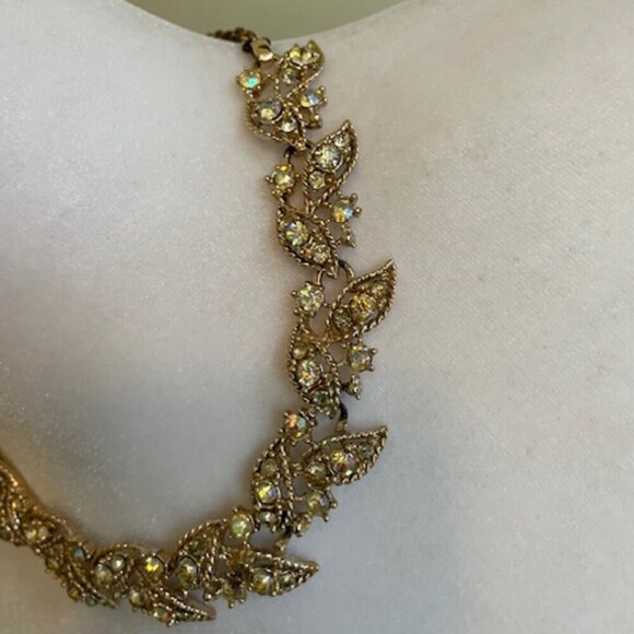 VINTAGE Gold Tone Crystal Leaf Necklace & Bracelet (2) - Picture 6 of 16